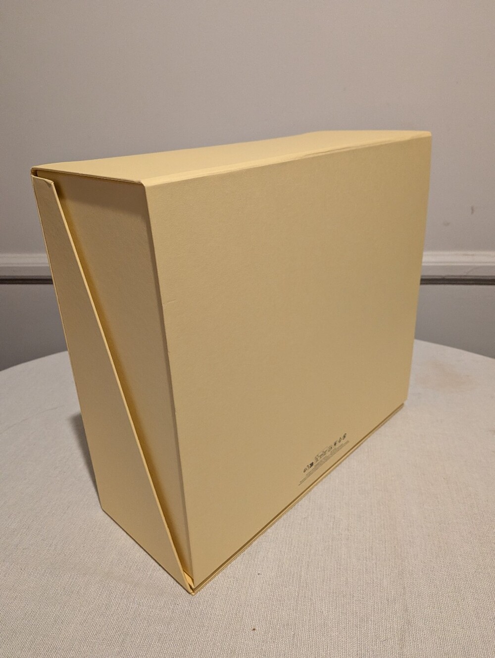 FENDI Gift Storage Box - Picture 4 of 8